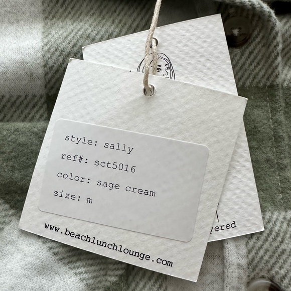 Women’s Shacket - Picture 4 of 5